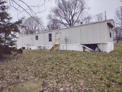 1469 S Saline 3rd St, Center Point, IN 47840