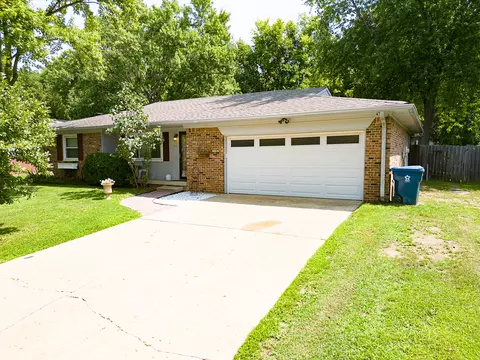 7701 Venetian Way, Indianapolis, IN 46217