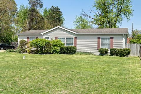 9690 Schrier Dr, Avon, IN 46123