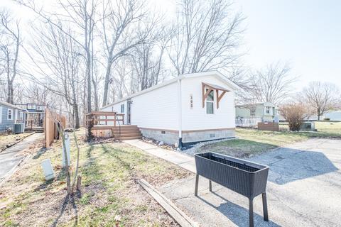 102 Rosewood Dr, Cicero, IN 46034