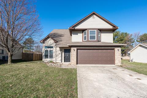 978 Bull Run West Dr, Greenwood, IN 46143