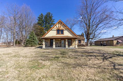 687 N County Road 200 E, Danville, IN 46122