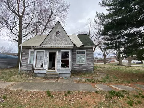 407 Church St, Grandview, IN 47615