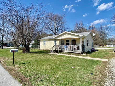 3 Westview Dr, Roachdale, IN 46172
