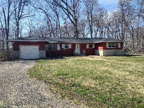 3061 S Leisure Pl, West Terre Haute, IN 47885
