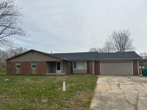 327 Cedar Glen Dr, Avon, IN 46123