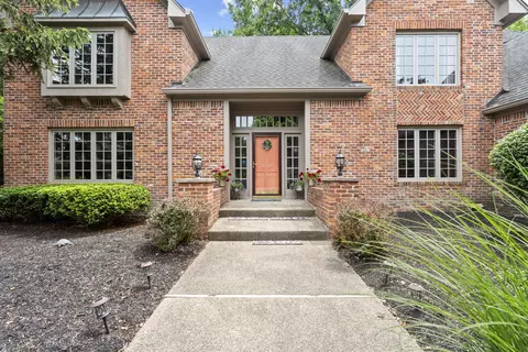 5363 Woodfield Dr, Carmel, IN 46033