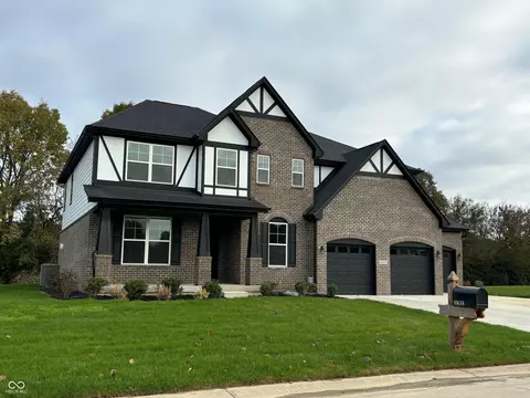 10658 Eagle Dr, Indianapolis, IN 46234