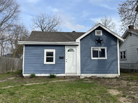 2404 2404 12 S Mulberry St, Muncie, IN 47302