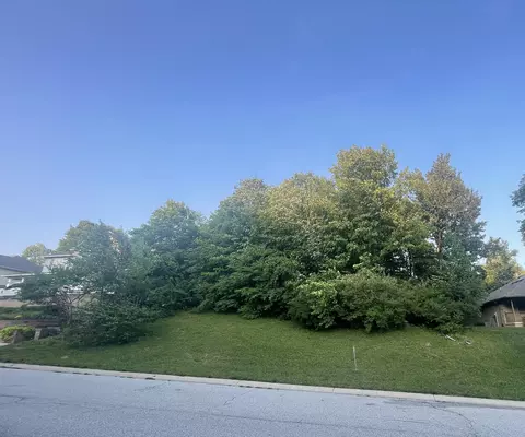 925 Classon Ln, Beech Grove, IN 46107