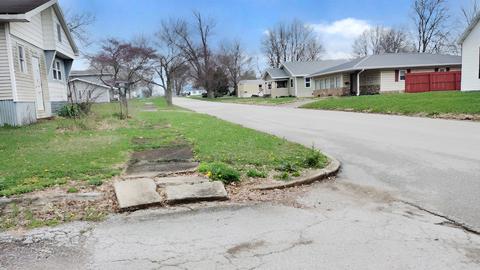 801 E Beech St, Sullivan, IN 47882 photo 3