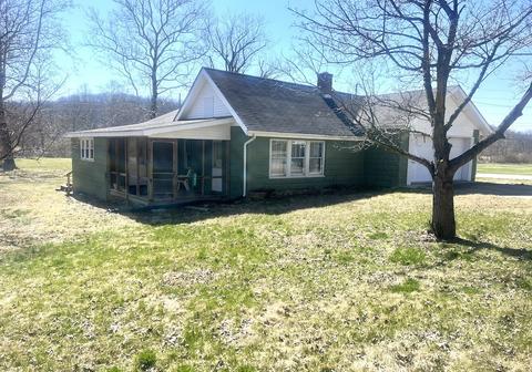 5639 Bellsville Pike, Columbus, IN 47201