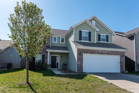 2416 Blackthorn Dr, Franklin, IN 46131