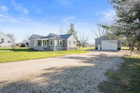 800 S Pittenger Rd, Selma, IN 47383