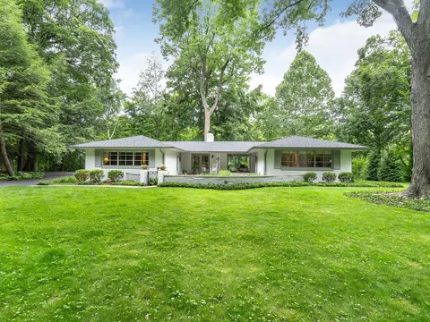 9110 Spring Hollow Dr, Indianapolis, IN 46260
