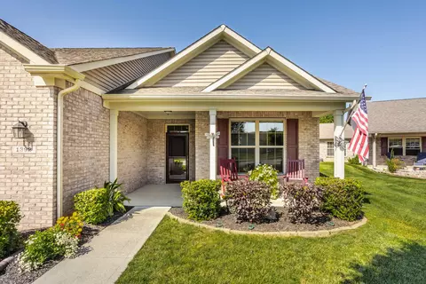 1392 Redstone Dr, Avon, IN 46123