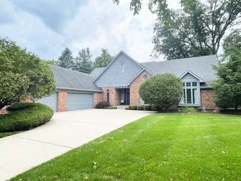 6772 Sun River Dr, Fishers, IN 46038