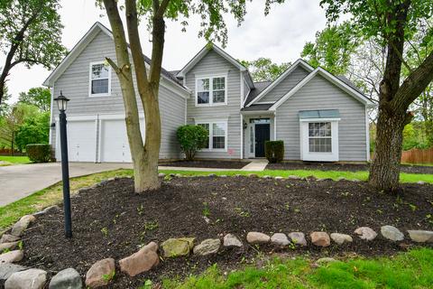 8202 Kentallen Ct, Indianapolis, IN 46236