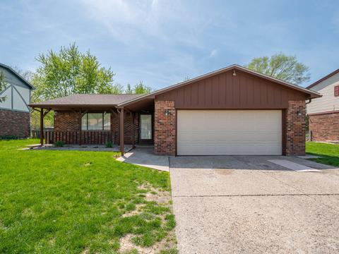 5621 Hill Rise Dr, Indianapolis, IN 46237