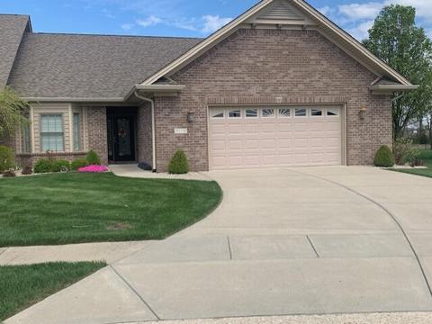 5172 Delray Dr, Columbus, IN 47203
