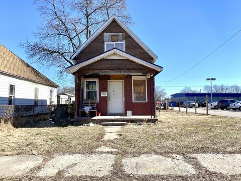 1901 Woodlawn Ave, Terre Haute, IN 47804