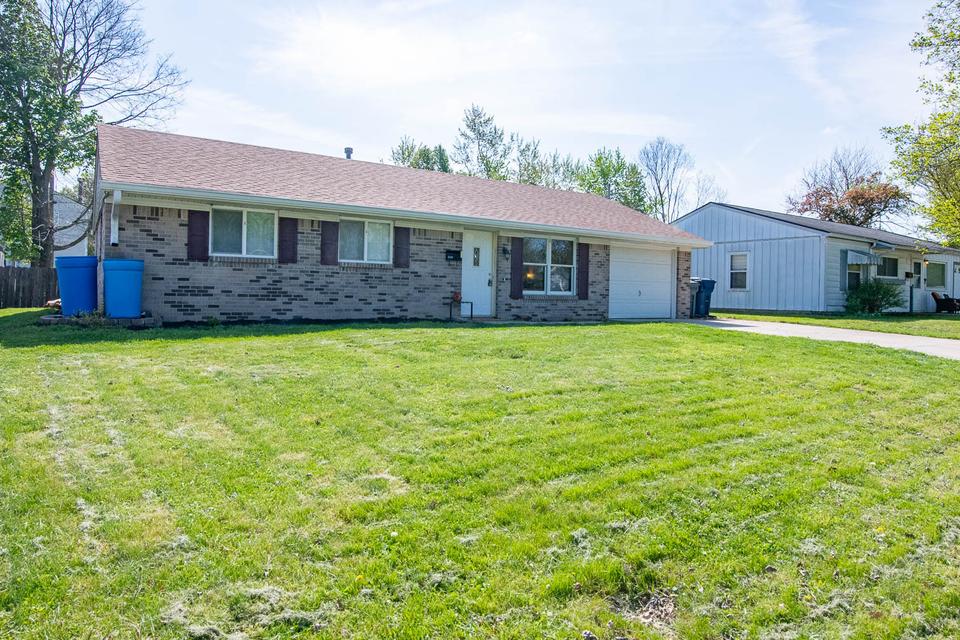  1446 Rolling Ridge Dr, Noblesville, IN 46060 photo 2