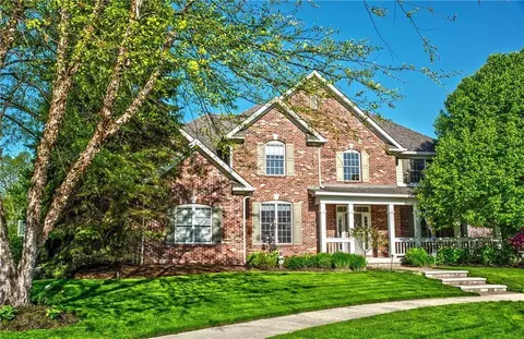 4762 Madras Ct, Zionsville, IN 46077