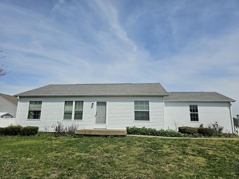 2119 Twelve Oaks Dr, Shelbyville, IN 46176
