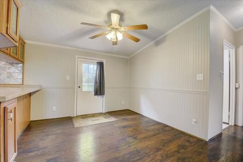 370 E Pendleton Pike, Ingalls, IN 46048 photo 9