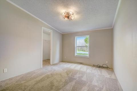 370 E Pendleton Pike, Ingalls, IN 46048 photo 22