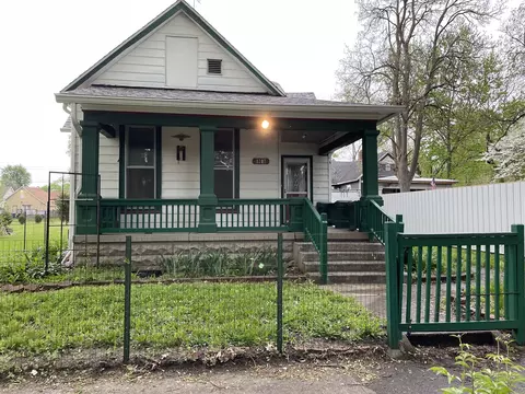1207 N 9th St, Terre Haute, IN 47807