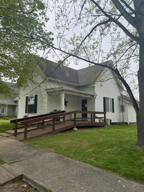 08 N Meridian St, Roachdale, IN 46172