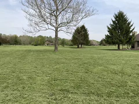2520 Sunderland Dr, Martinsville, IN 46151