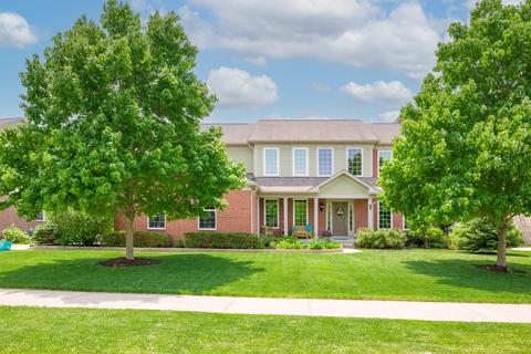 4628 Pebblepointe Pass, Zionsville, IN 46077