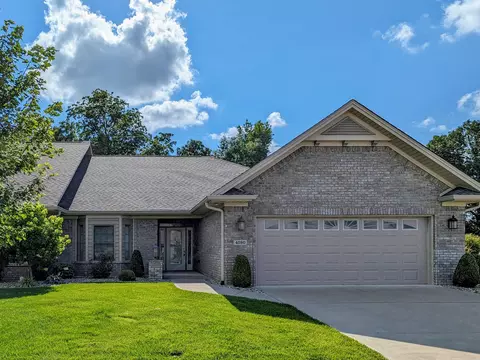 4080 Naples Dr, Columbus, IN 47203