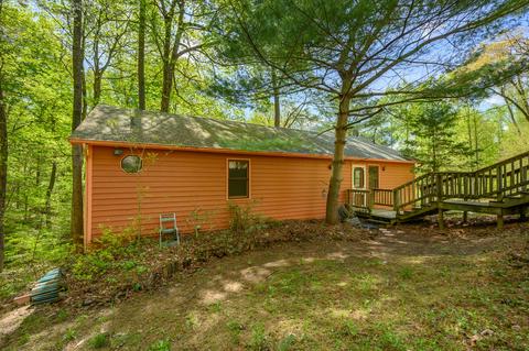 8057 Elm Dr, Nineveh, IN 46164