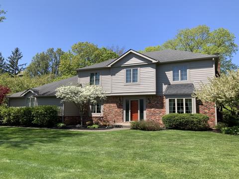 250 Woodstock Ct, Zionsville, IN 46077