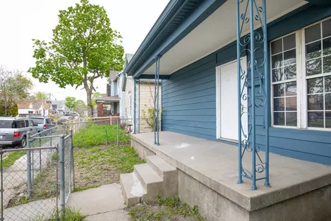 21 Schiller St, Indianapolis, IN 46225