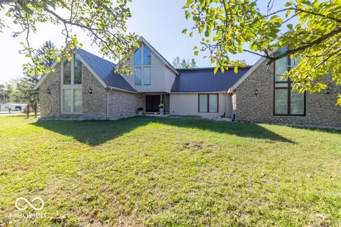 1205 Ivywood Ct, New Castle, IN 47362