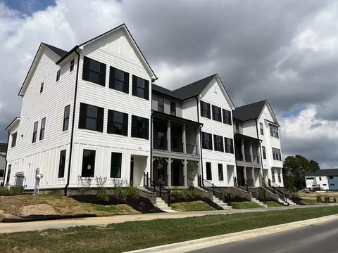 446 W Smoky Row, Carmel, IN 46032