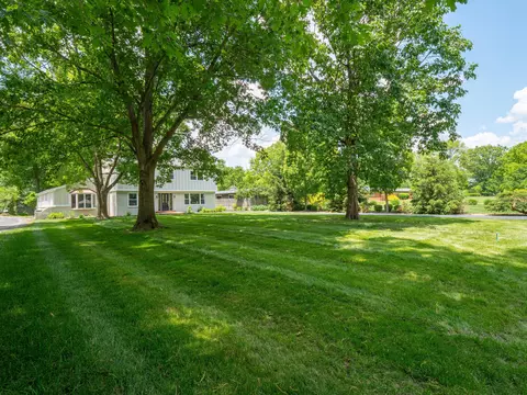 8628 N Pennsylvania St, Indianapolis, IN 46240