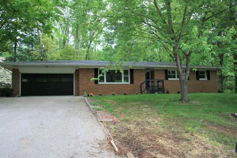 1310 N Shore Dr, Martinsville, IN 46151