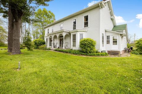 7126 W Us Highway 52, New Palestine, IN 46163