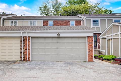 305 Heather Dr, Carmel, IN 46032