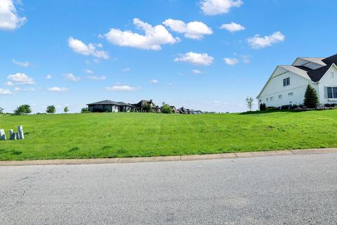 10675 Bear Path Ct, Noblesville, IN 46060