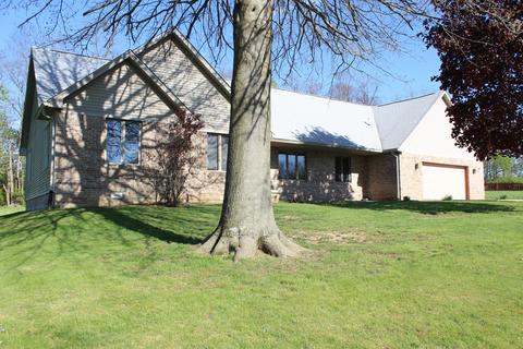 2013 Lakeview Dr, Greencastle, IN 46135