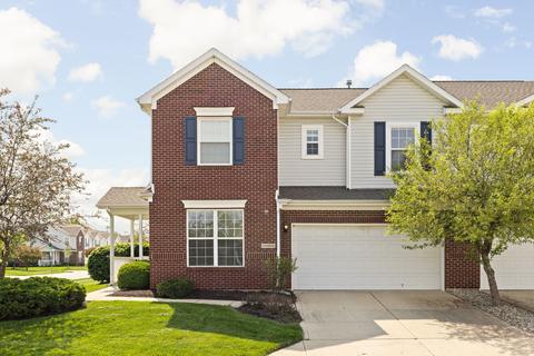 10896 Perry Pear Dr, Zionsville, IN 46077