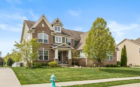 15433 Mcclarnden Dr, Fishers, IN 46040