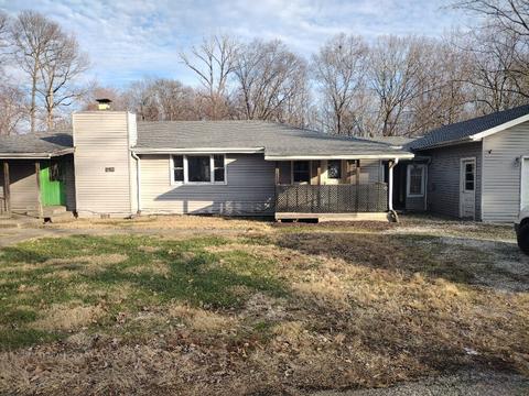 2915 N Beecher Pl, West Terre Haute, IN 47885