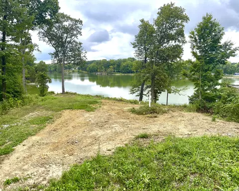 767 Tudor Pl, North Vernon, IN 47265